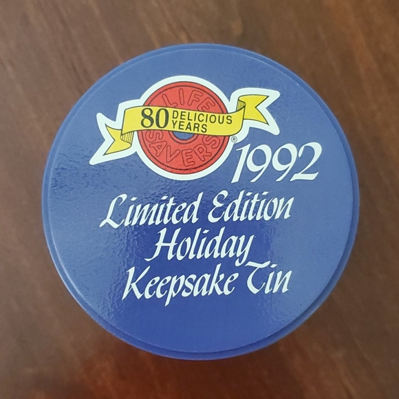 Vintage 1992 Lifesavers Christmas tin for storage - Picture 6 of 7